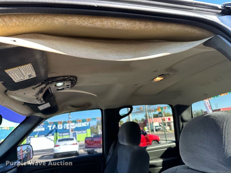 image for item DP3202 2007 GMC Sierra 1500  Crew Cab pickup truck