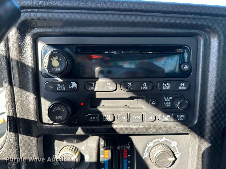 image for item DP3202 2007 GMC Sierra 1500  Crew Cab pickup truck