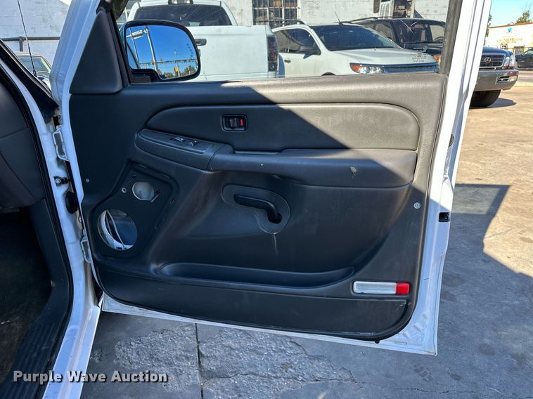 image for item DP3202 2007 GMC Sierra 1500  Crew Cab pickup truck