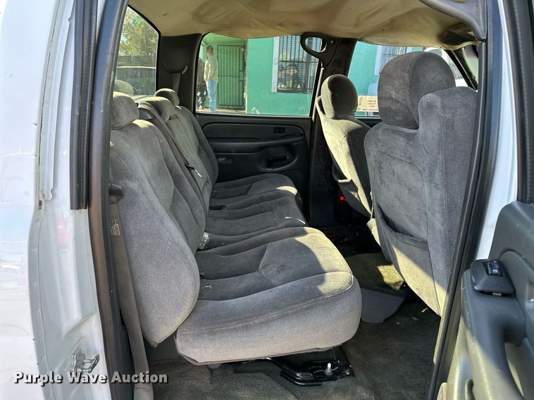 image for item DP3202 2007 GMC Sierra 1500  Crew Cab pickup truck