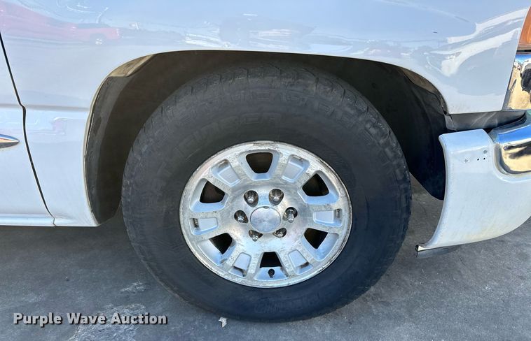 image for item DP3202 2007 GMC Sierra 1500  Crew Cab pickup truck