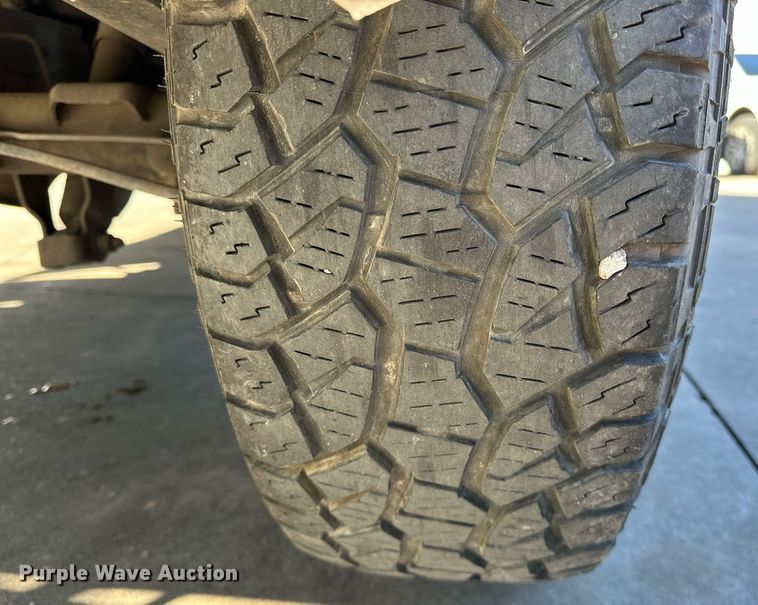 image for item DP3202 2007 GMC Sierra 1500  Crew Cab pickup truck