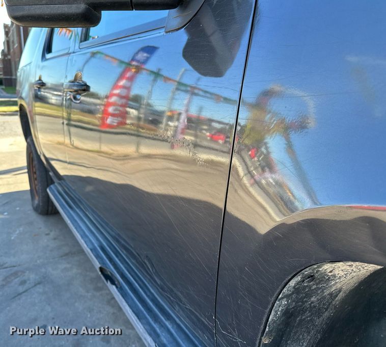 image for item DP3203 2010 Chevrolet Suburban 1500  SUV