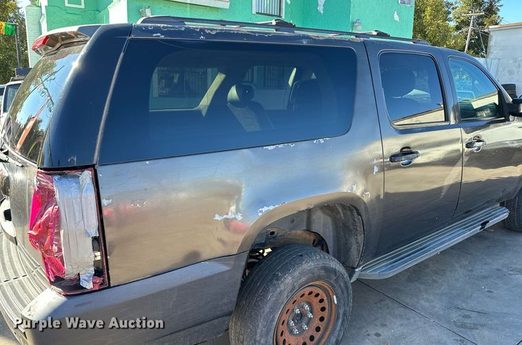 image for item DP3203 2010 Chevrolet Suburban 1500  SUV