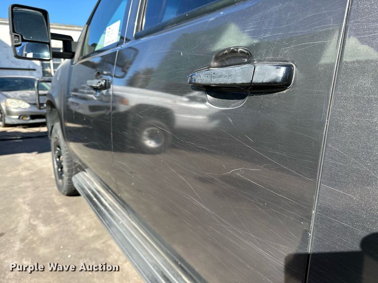 image for item DP3203 2010 Chevrolet Suburban 1500  SUV