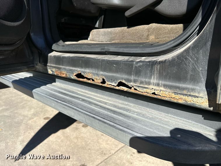 image for item DP3203 2010 Chevrolet Suburban 1500  SUV