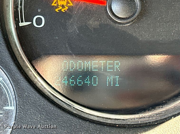 image for item DP3203 2010 Chevrolet Suburban 1500  SUV