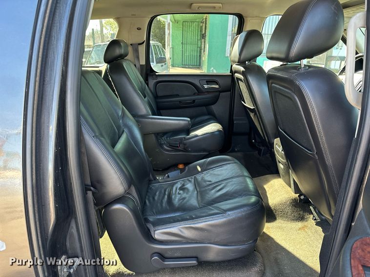 image for item DP3203 2010 Chevrolet Suburban 1500  SUV
