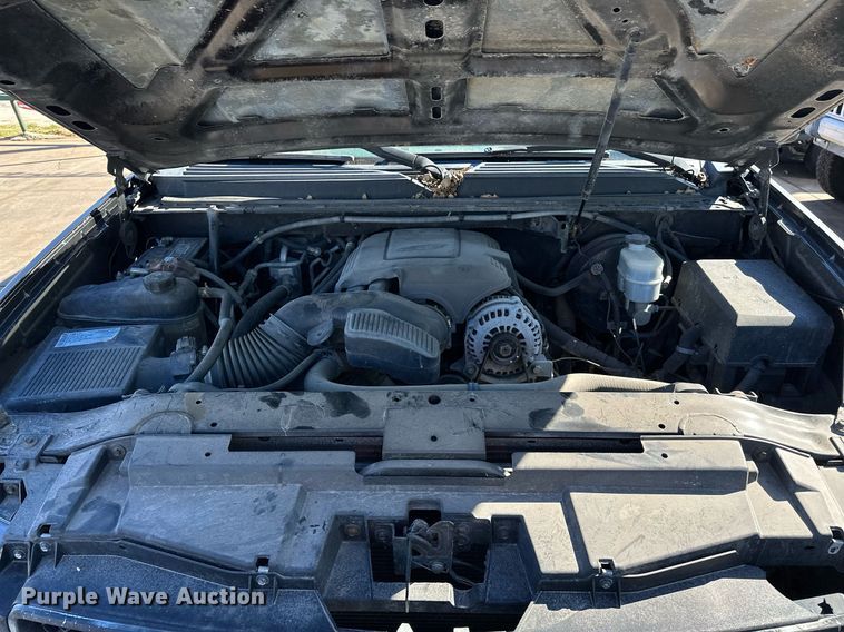 image for item DP3203 2010 Chevrolet Suburban 1500  SUV