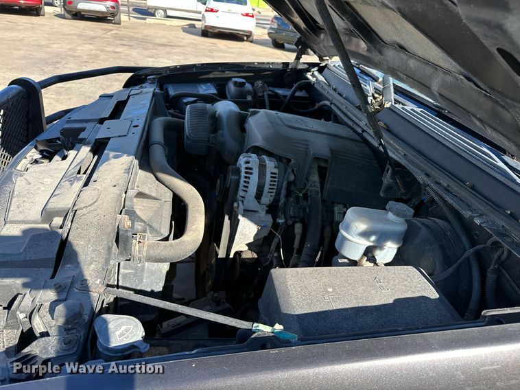 image for item DP3203 2010 Chevrolet Suburban 1500  SUV