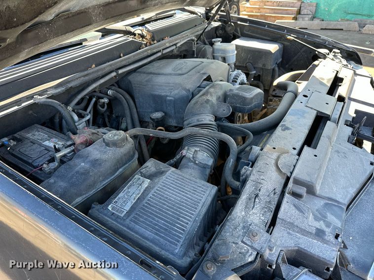 image for item DP3203 2010 Chevrolet Suburban 1500  SUV