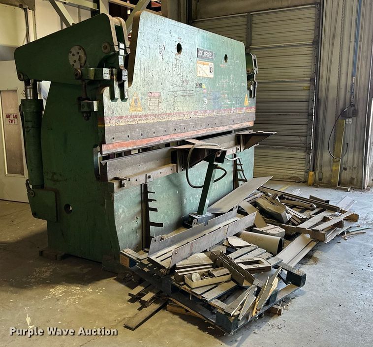image for item DP3208 1991 Accurpress 717512  press brake