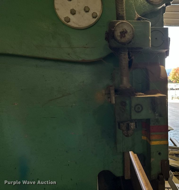 image for item DP3208 1991 Accurpress 717512  press brake