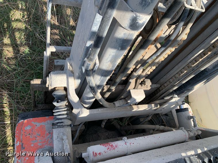 image for item DP8744 2002 Toyota 7FGU30  forklift