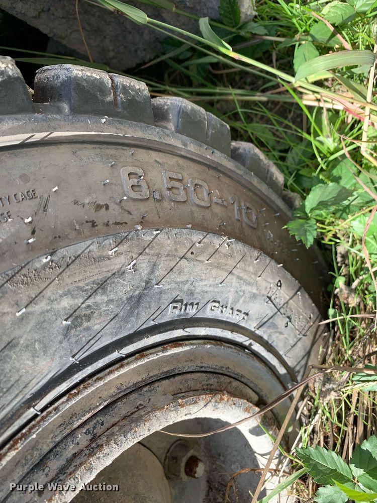 image for item DP8744 2002 Toyota 7FGU30  forklift