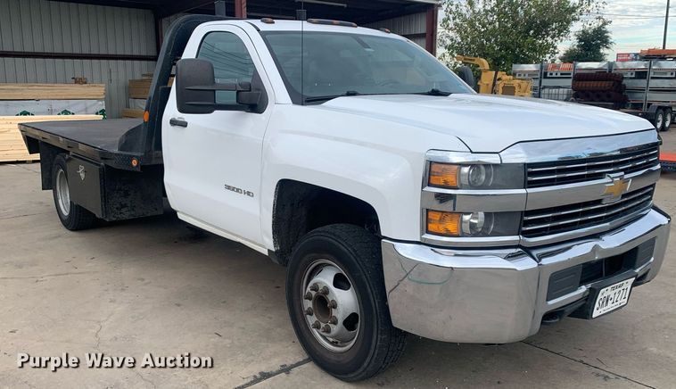 image for item DP8748 2015 Chevrolet Silverado 3500HD  flatbed pickup truck