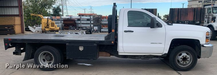 image for item DP8748 2015 Chevrolet Silverado 3500HD  flatbed pickup truck