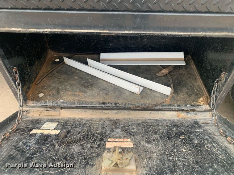 image for item DP8748 2015 Chevrolet Silverado 3500HD  flatbed pickup truck