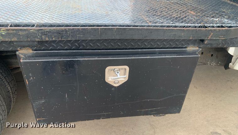 image for item DP8748 2015 Chevrolet Silverado 3500HD  flatbed pickup truck