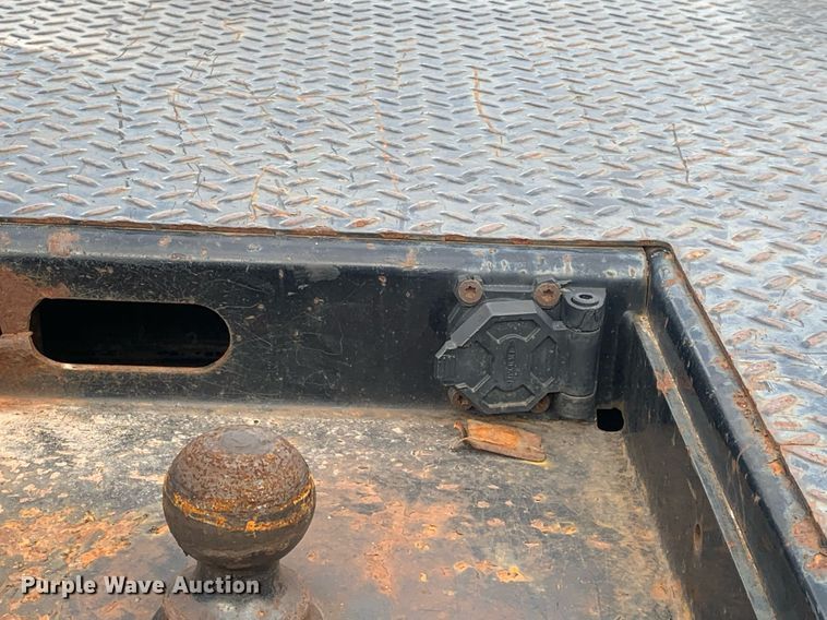 image for item DP8748 2015 Chevrolet Silverado 3500HD  flatbed pickup truck