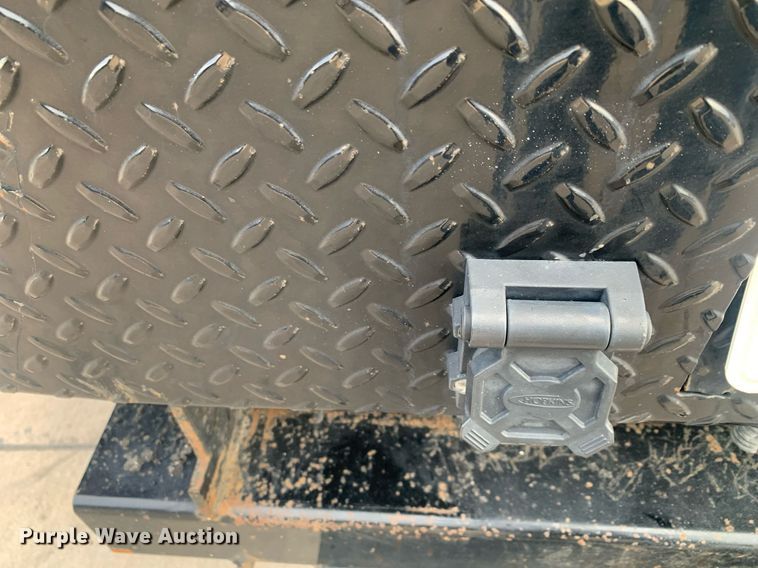 image for item DP8748 2015 Chevrolet Silverado 3500HD  flatbed pickup truck