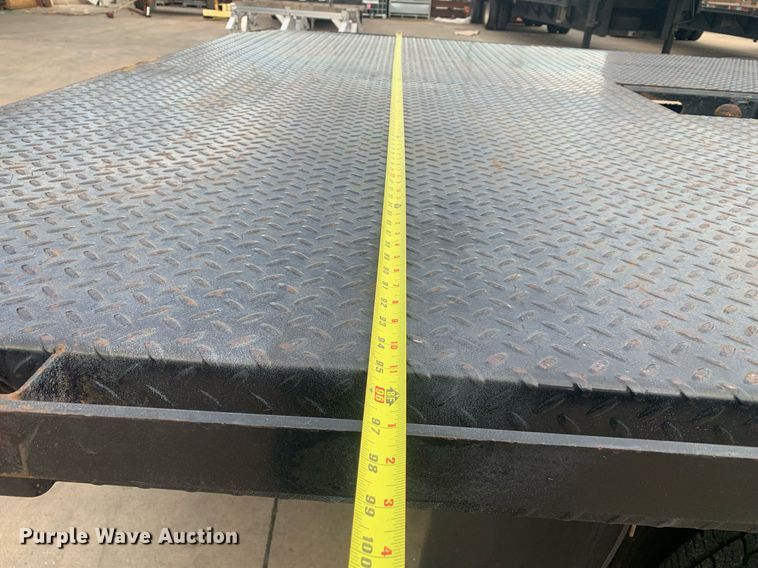 image for item DP8748 2015 Chevrolet Silverado 3500HD  flatbed pickup truck