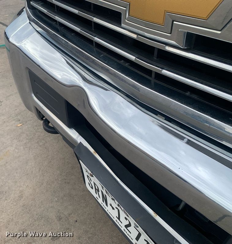 image for item DP8748 2015 Chevrolet Silverado 3500HD  flatbed pickup truck
