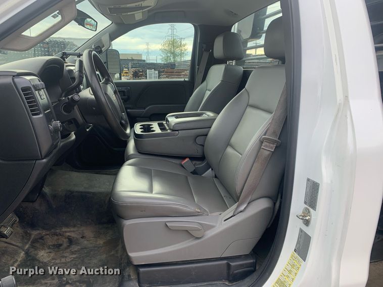 image for item DP8748 2015 Chevrolet Silverado 3500HD  flatbed pickup truck