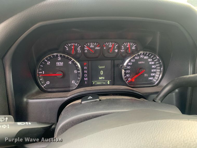 image for item DP8748 2015 Chevrolet Silverado 3500HD  flatbed pickup truck