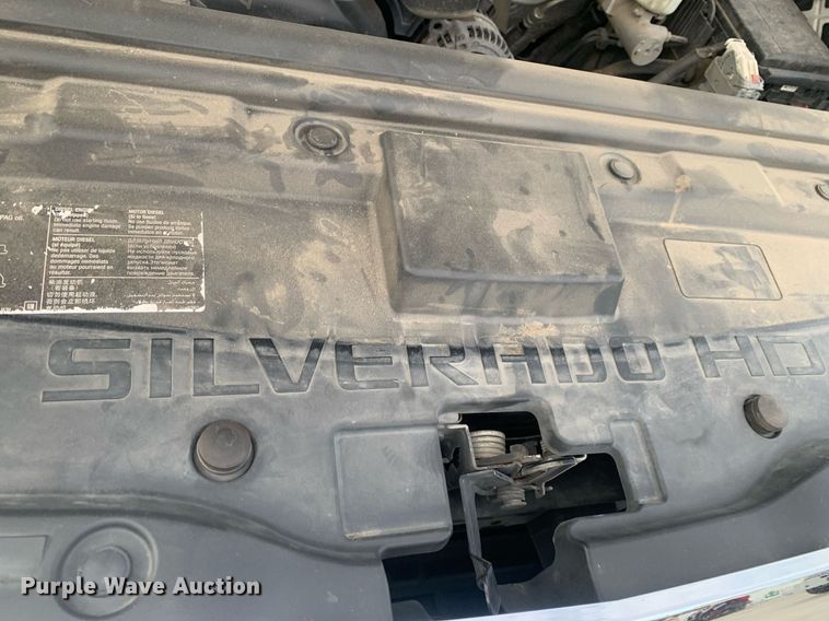 image for item DP8748 2015 Chevrolet Silverado 3500HD  flatbed pickup truck