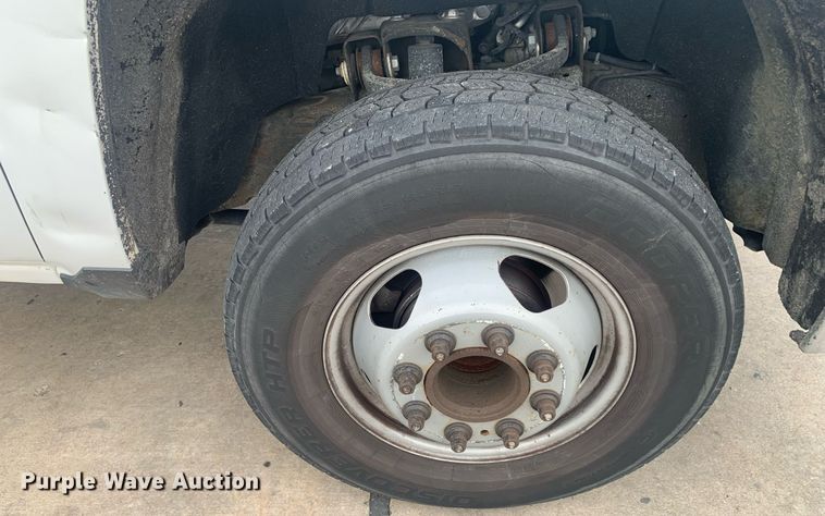 image for item DP8748 2015 Chevrolet Silverado 3500HD  flatbed pickup truck