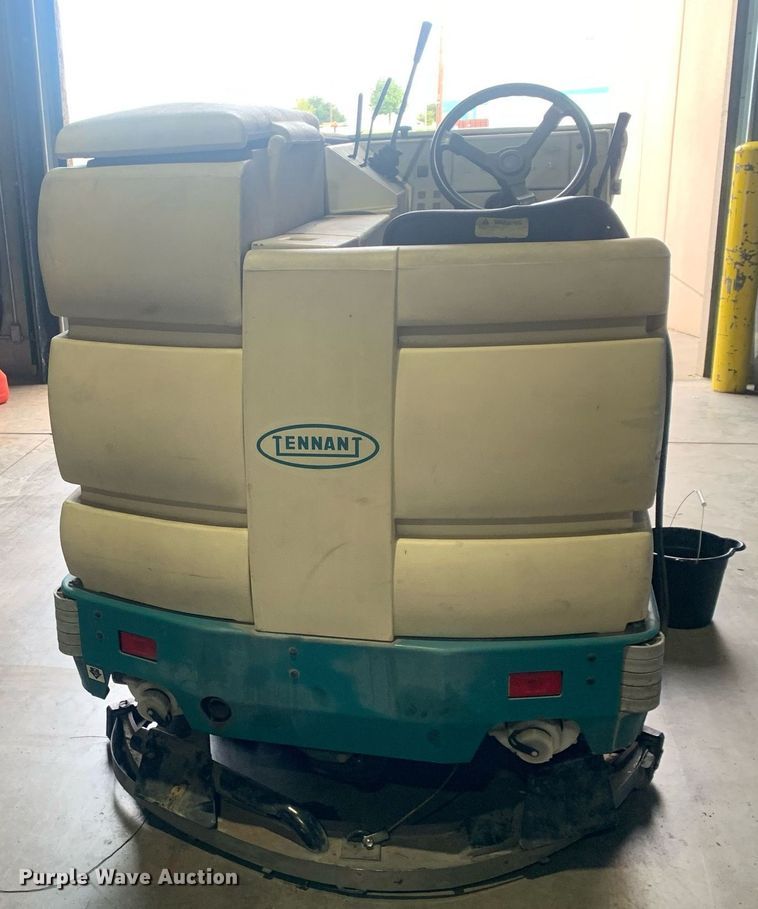 image for item DP8750 Tennent 8200ES  sweeper