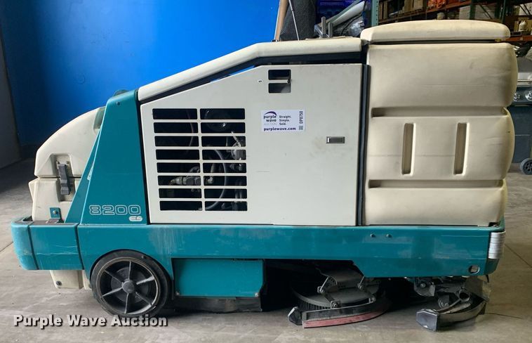 image for item DP8750 Tennent 8200ES  sweeper