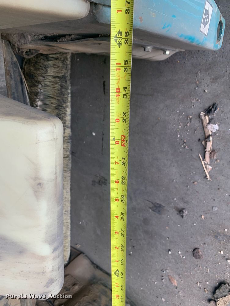 image for item DP8750 Tennent 8200ES  sweeper