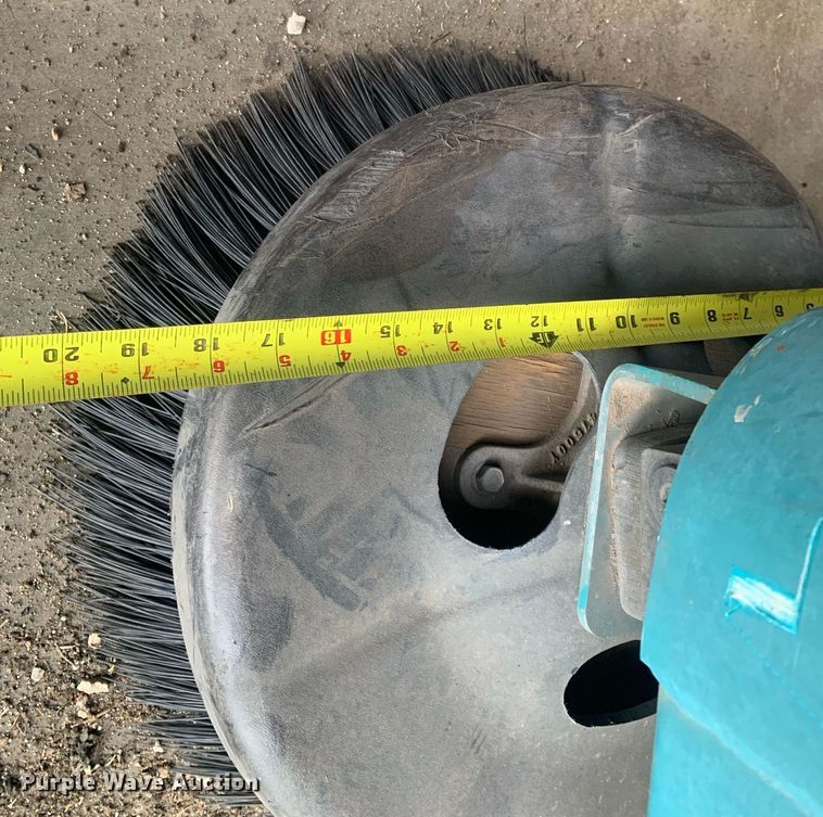 image for item DP8750 Tennent 8200ES  sweeper