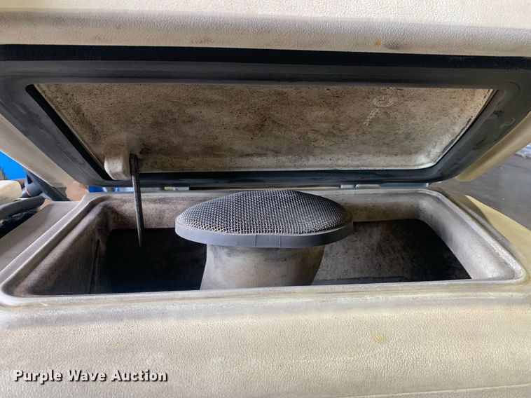 image for item DP8750 Tennent 8200ES  sweeper