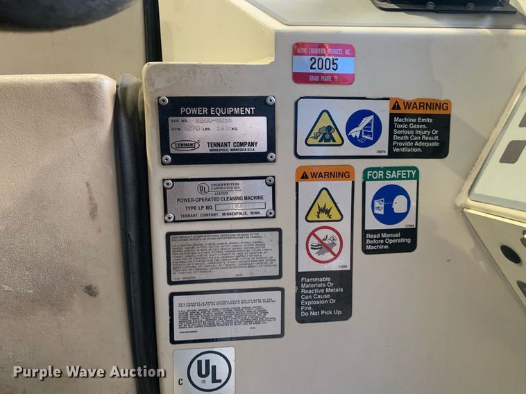 image for item DP8750 Tennent 8200ES  sweeper