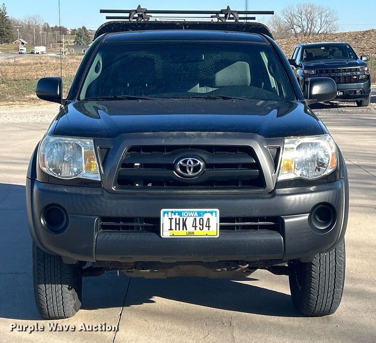 image for item DQ1050 2008 Toyota Tacoma  pickup truck