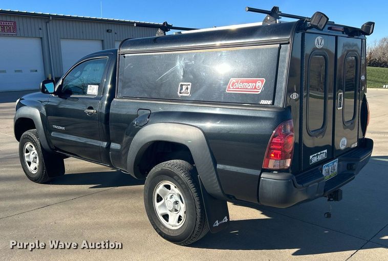 image for item DQ1050 2008 Toyota Tacoma  pickup truck