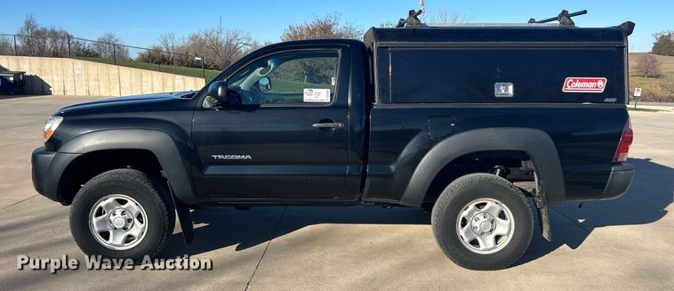 image for item DQ1050 2008 Toyota Tacoma  pickup truck