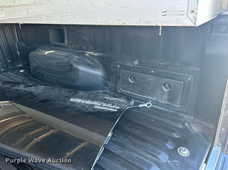 image for item DQ1050 2008 Toyota Tacoma  pickup truck