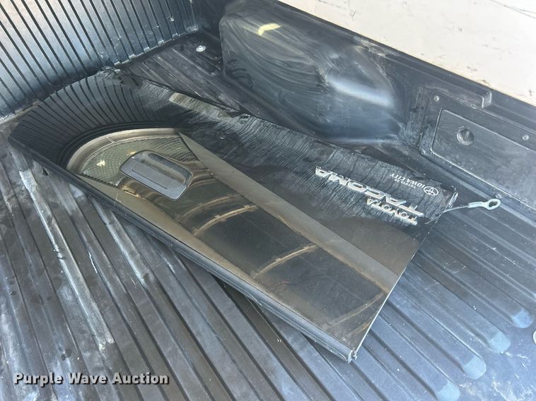 image for item DQ1050 2008 Toyota Tacoma  pickup truck