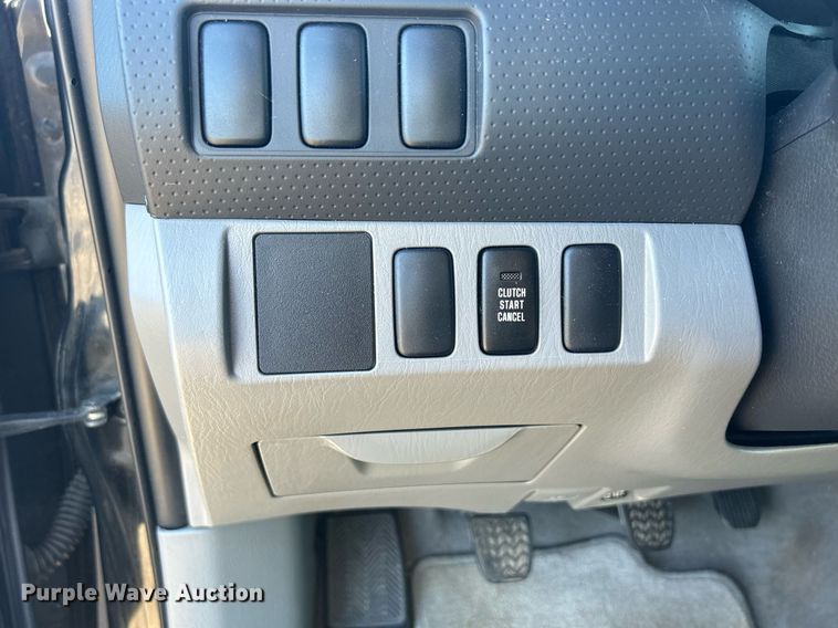 image for item DQ1050 2008 Toyota Tacoma  pickup truck