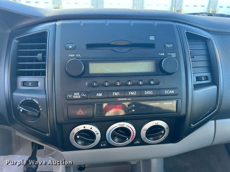 image for item DQ1050 2008 Toyota Tacoma  pickup truck