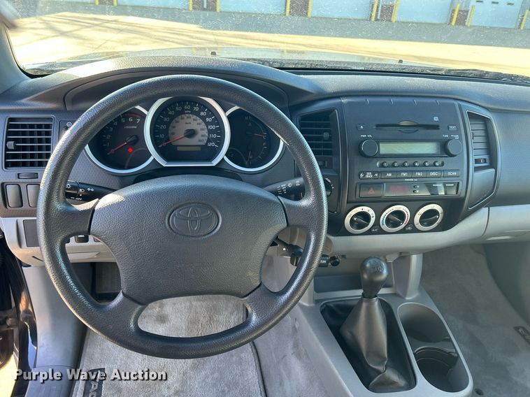 image for item DQ1050 2008 Toyota Tacoma  pickup truck