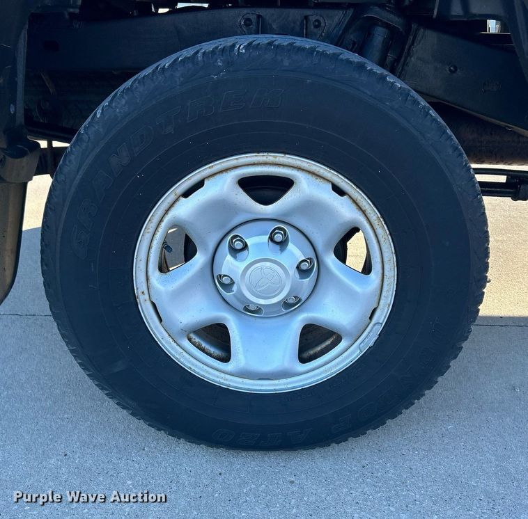 image for item DQ1050 2008 Toyota Tacoma  pickup truck