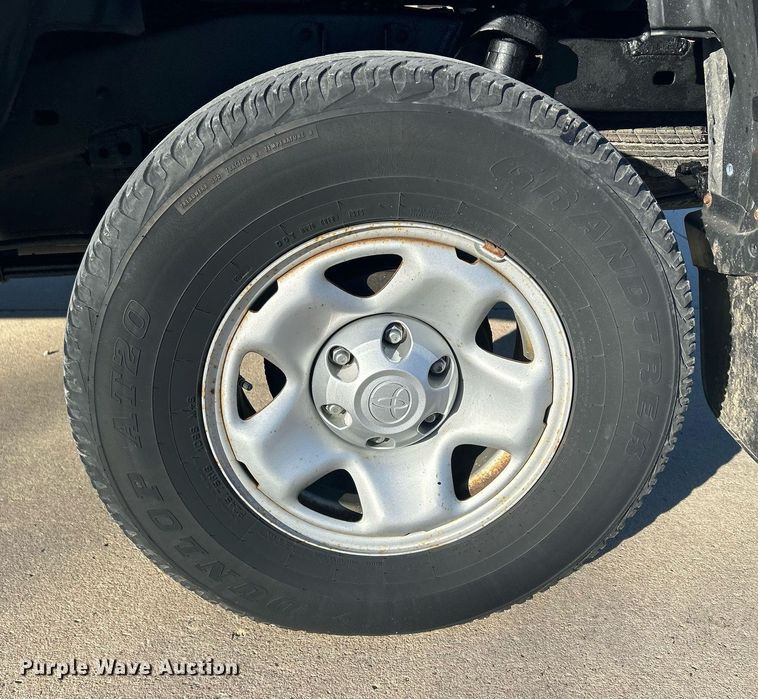 image for item DQ1050 2008 Toyota Tacoma  pickup truck