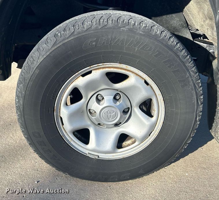 image for item DQ1050 2008 Toyota Tacoma  pickup truck