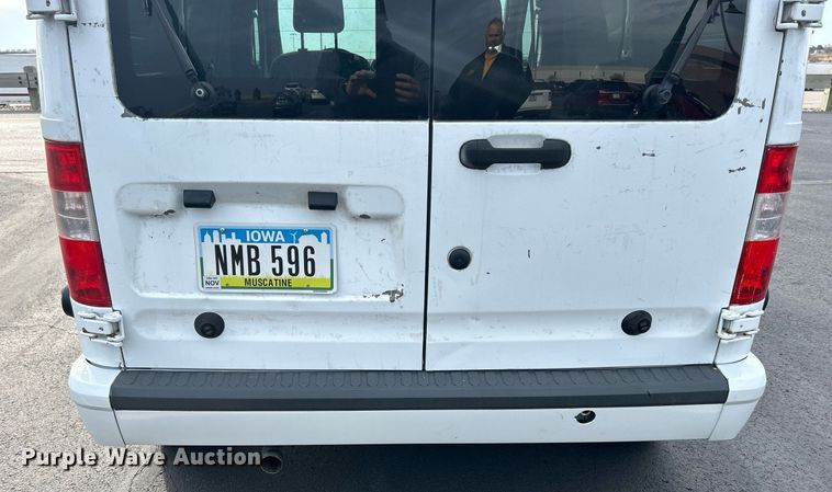 image for item DQ1058 2011 Ford Transit Connect XLT  van