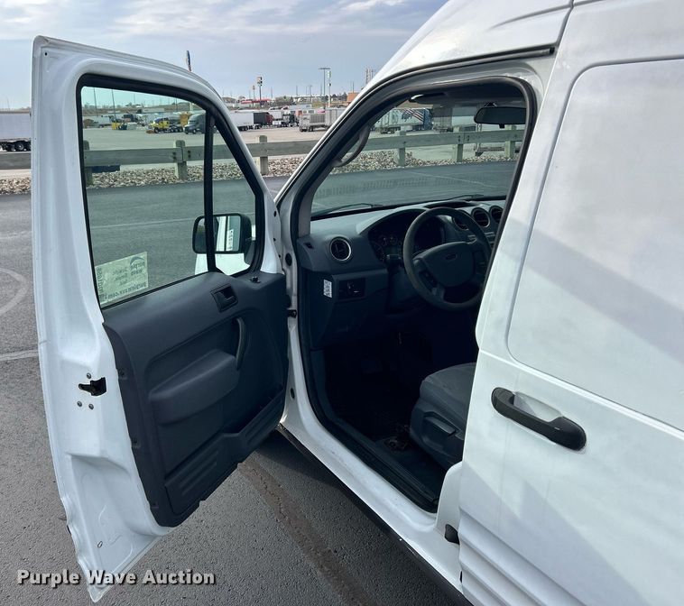 image for item DQ1058 2011 Ford Transit Connect XLT  van